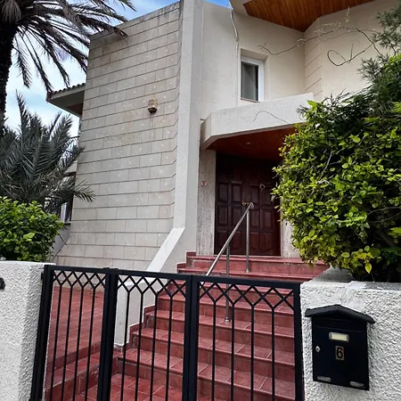 Διαμέρισμα Modern 7 Private Kitchenette And Bathroom