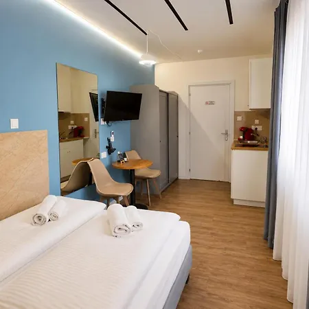 Modern 7 Private Kitchenette And Bathroom