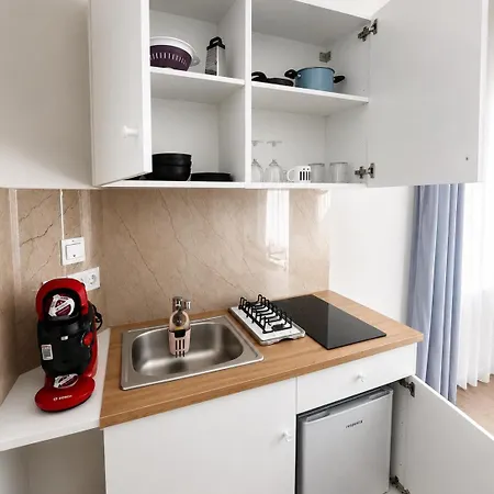 Modern 7 Private Kitchenette And Bathroom * Limassol