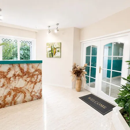 Modern 7 Private Kitchenette And Bathroom Limassol