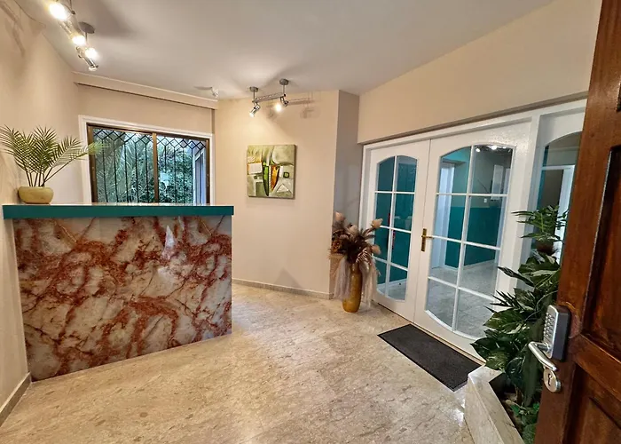 Modern 7 Private Kitchenette And Bathroom Daire Limasol