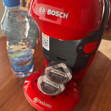 Modern 7 Private Kitchenette And Bathroom *