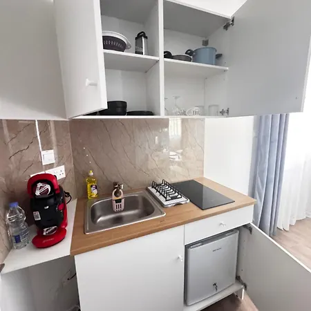 Modern 7 Private Kitchenette And Bathroom * Limassol