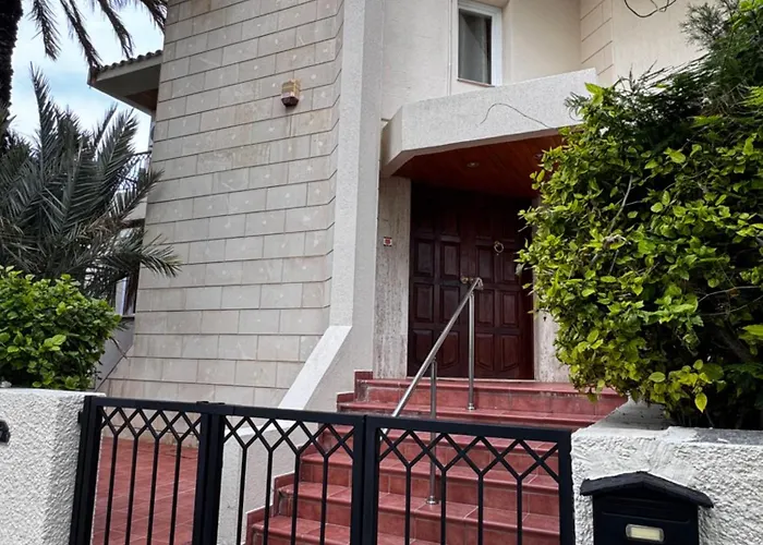 Lägenhet Modern 7 Private Kitchenette And Bathroom